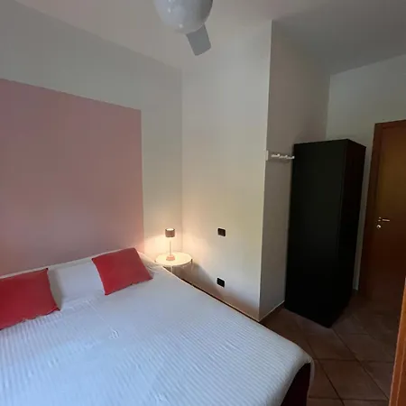 Casa Alba Blu לינה וארוחת בוקר דוליאני