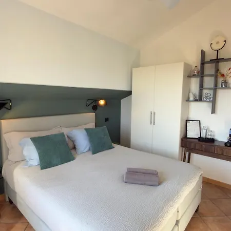 Casa Alba Blu Bed & Breakfast 4*